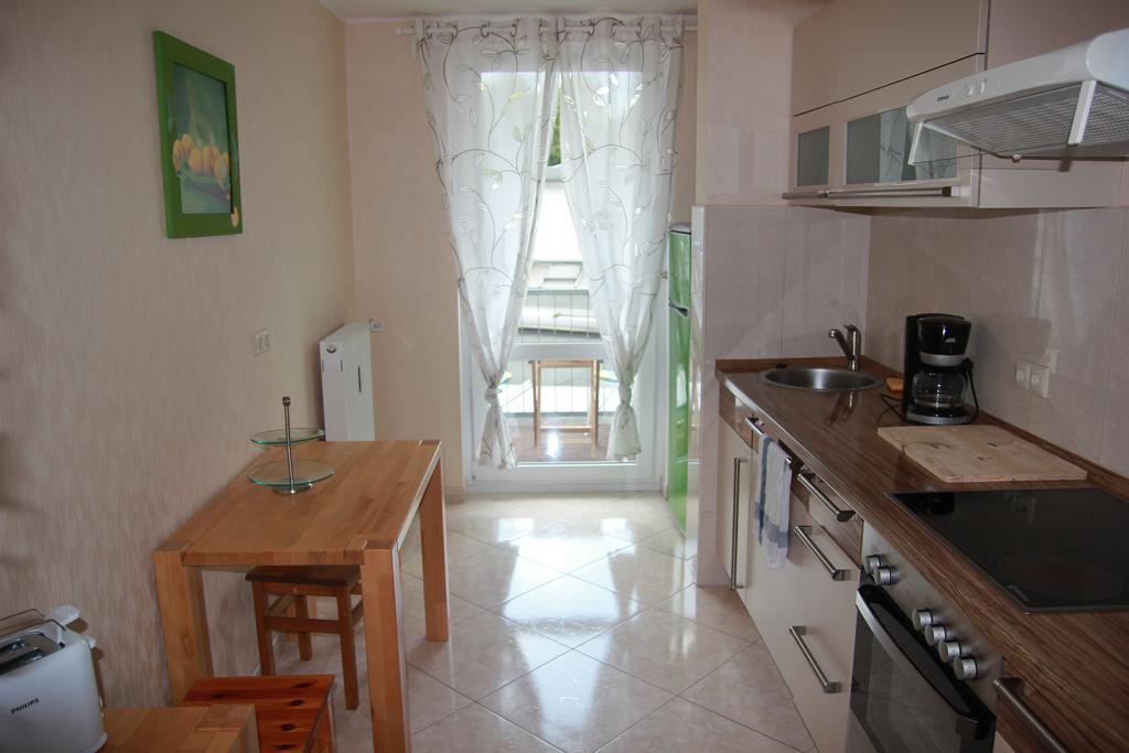 Fuchs Apartment *